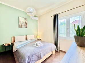 3 bedrooms, iron/ironing board, free WiFi, bed sheets