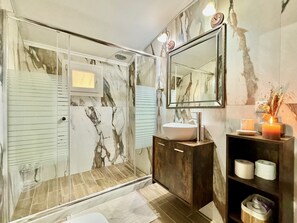 Shower, hair dryer, towels - Beach Villa Night Flower with private pool (Dassia)