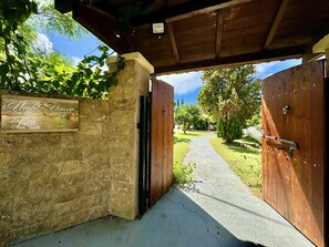 Property grounds - Beach Villa Night Flower with private pool (Dassia)