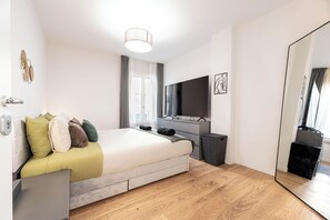 2 bedrooms, desk, iron/ironing board, travel cot