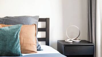 1 Schlafzimmer, Schreibtisch, Reisekinderbett, kostenloses WLAN