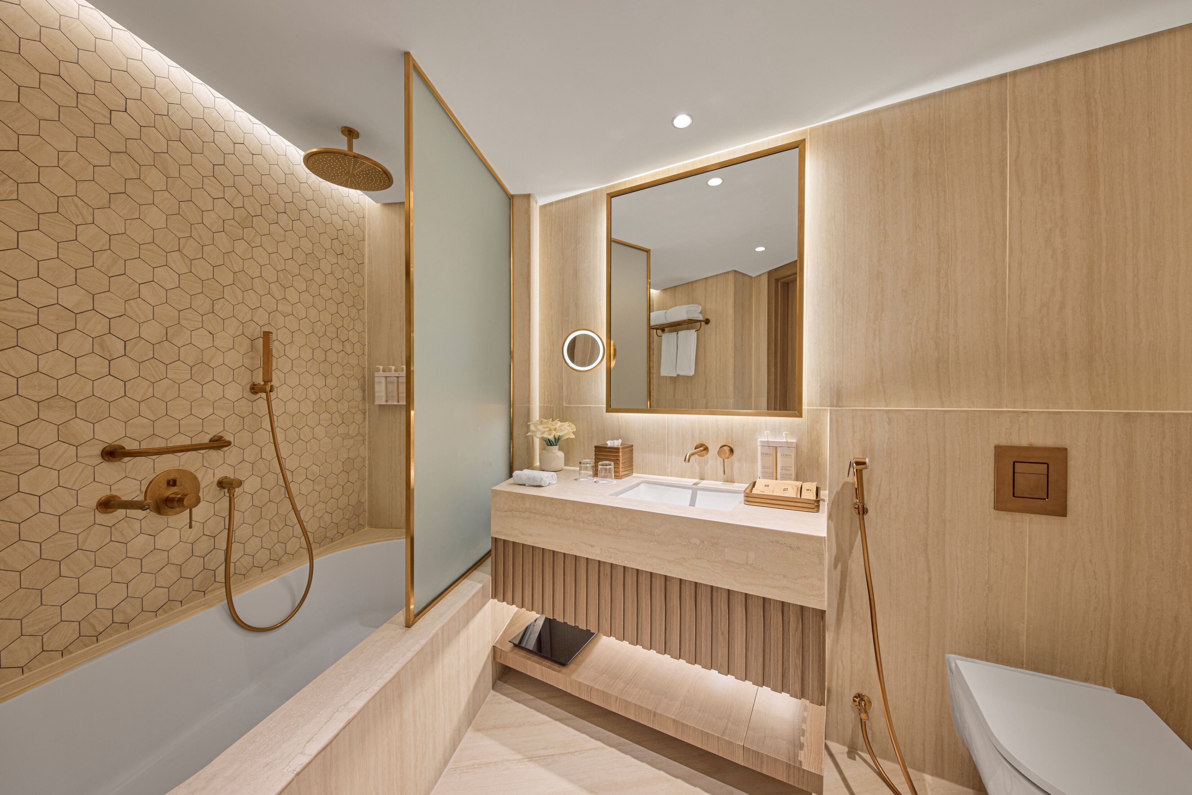 Premium Room, 1 King Bed | Bathroom | Free toiletries, hair dryer, slippers, bidet