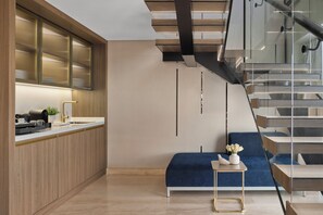 Hypo-allergenic bedding, free minibar, in-room safe, desk