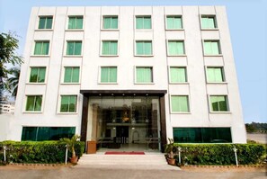 Front of property - Hotel Rainbow International Airport Road (Hyderabad)