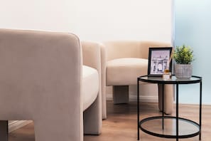 Exclusive Room, Non Smoking, Private Bathroom | Desk, laptop workspace, iron/ironing board, free WiFi - Easylife - Suite in Centrale (Milan)