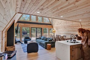 テレビ、暖炉、テレビゲーム