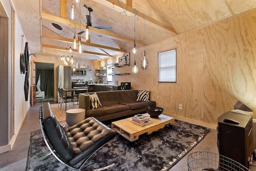 Pocono Cabin | Firepit | BBQ | Pet Friendly