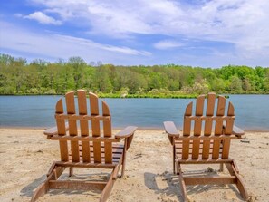 Beach nearby - Emerald Pines Cabin | Lake Access | Hot Tub (Lackawanna County)