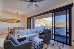TV - New 3 BD Condo with Pool & Gym (Cabo San Lucas)