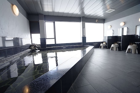 Public bath. Hotel New Gaea Yakuin