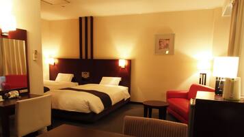 Deluxe Twin Room, Non Smoking | Down comforters, desk, blackout drapes, free WiFi