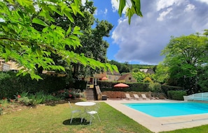 Outdoor pool - L'Olmède, a beautiful property with charm, large park with trees and private pool (Castels et Bézenac)