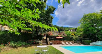 L'OlmÚde, une propriété de charme, avec vaste parc arboré et piscine privative