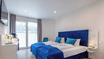 Escritorio, insonorización y wifi gratis