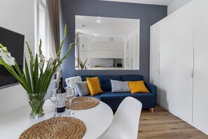 Smart TV - Studio at the best street of Warszawa next to key points  (Warszawa)