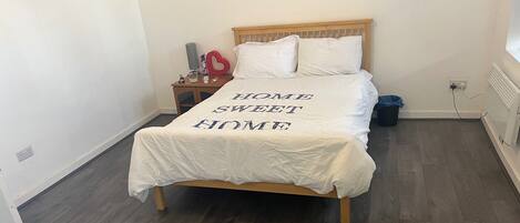 Appartamento | 1 camera, Wi-Fi gratuito, lenzuola