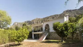 Villa | Exterior