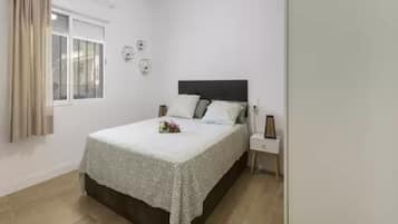 3 bedrooms, bed sheets