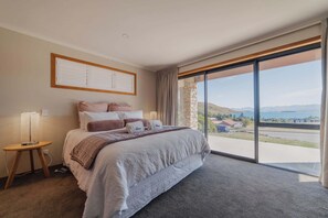 4 chambres, fer et planche à repasser, Wi-Fi, literie fournie