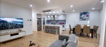 Brand new House in Sunshine West