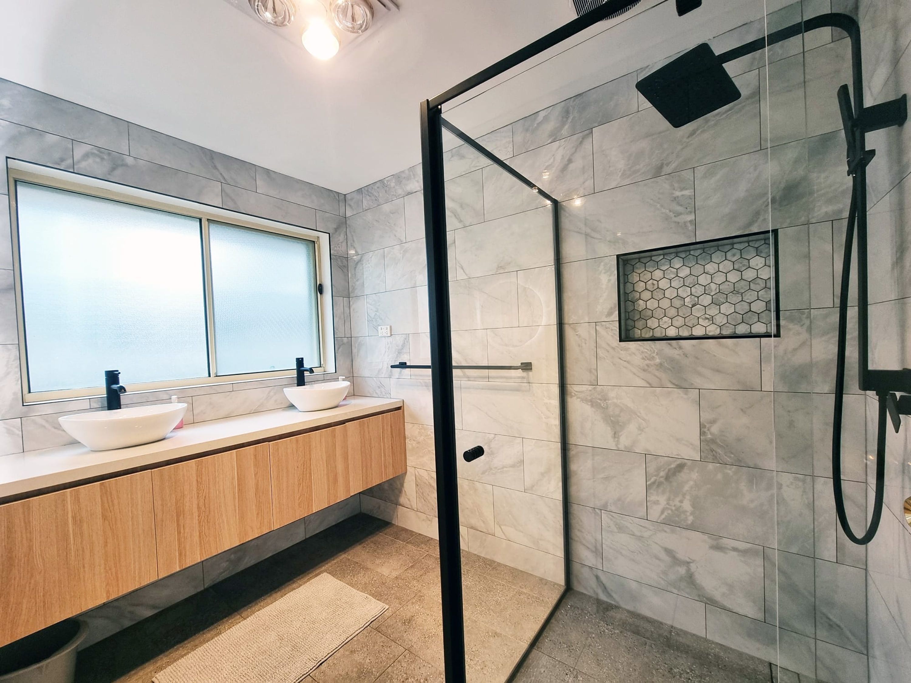 House | 5 bedrooms, Internet