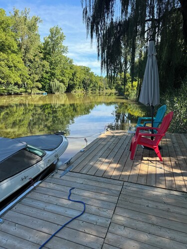 One bedroom apartment on Sydenham River in Dresden, Ontario