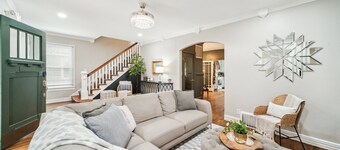 Hottub, Pool Table, Basketball, Firepit, Sleeps 8