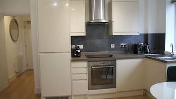 Apartment | Dapur peribadi | Peti sejuk, ketuhar gelombang mikro, ketuhar, dapur
