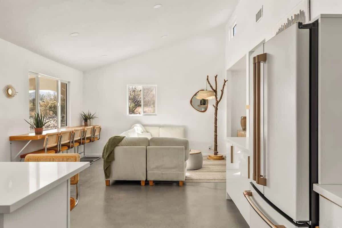 テレビ、書斎 / ワークスペース