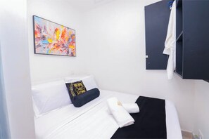 1  室のベッドルーム、WiFi