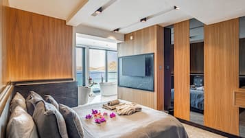 Luxury Villa, Private Pool, Sea View | Premium bedding, desk, soundproofing, free WiFi