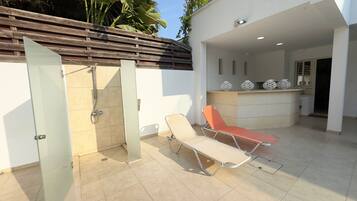 Villa, 4 Bedrooms, Smoking, Private Pool | Property grounds