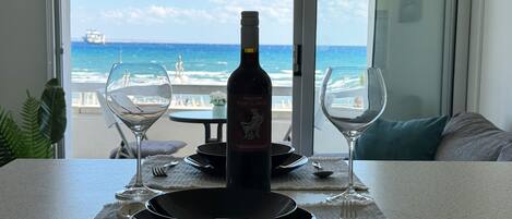 Apartment, 1 Bedroom, Smoking, Balcony | Dining