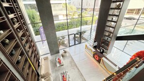 Lobby - Modern 1-Bedroom Apartment With Padel Court Access (Arjan)