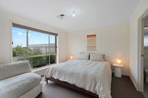 4 Schlafzimmer, Bügeleisen/Bügelbrett, WLAN, Bettwäsche