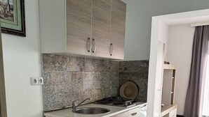 廚房用具/餐具/器皿