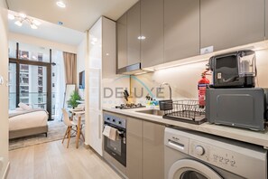 Fridge, microwave, oven, stovetop - 308, Azizi Riviera 47 (Dubai)