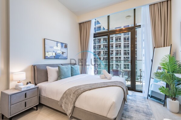 In-room safe, iron/ironing board, free WiFi, bed sheets - 308, Azizi Riviera 47 (Dubai)