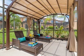 المنطقة المحيطة بالمنشأة