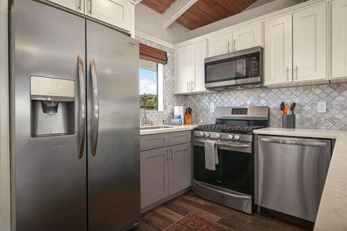 Hi9-ST1-The Sunshine Haven