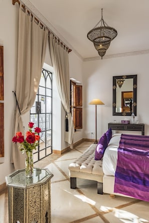 Superior Double Room (Malek) | Premium bedding, pillowtop beds, in-room safe, blackout drapes - Riad Luciano Hotel & Spa (Marrakech)