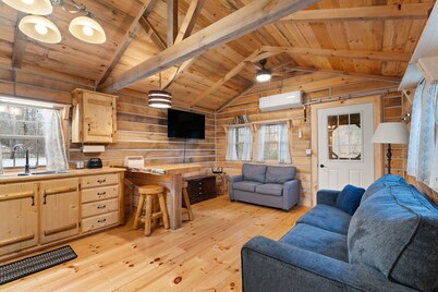 Patoka Lake Cabin-Lake Pointe Cabin #1-Hoosier National Forest