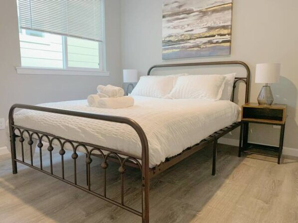 4 bedrooms, iron/ironing board, WiFi, bed sheets - Charming 4-bedroom house with AC and WiFi in fantastic Milpitas (Milpitas)