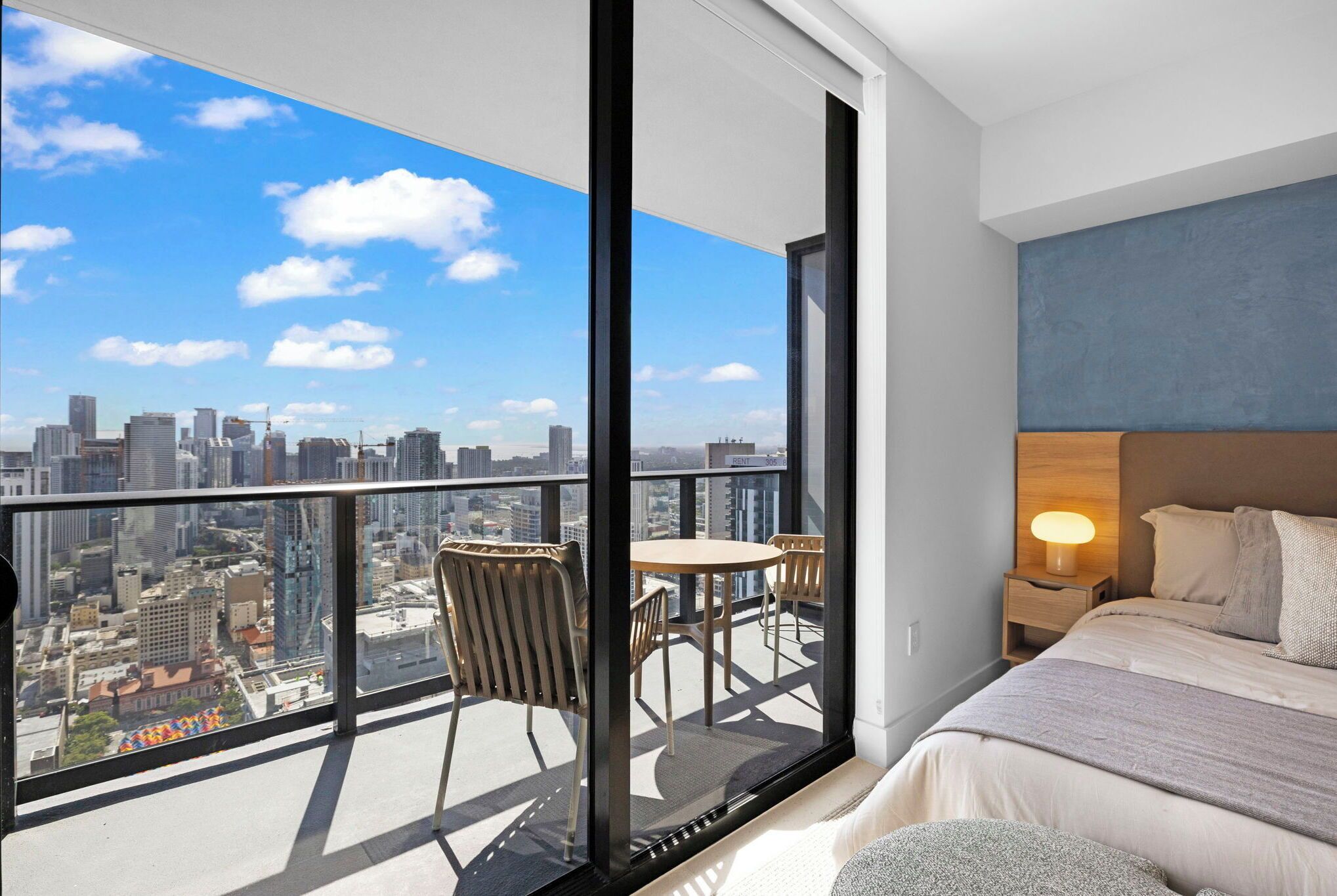 Luxury Studio, City View | Premium bedding, blackout drapes, iron/ironing board, free WiFi