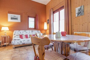 Dining - 150m from resort center, 1st floor, balcony, tv, 31m², Aussois (Aussois)