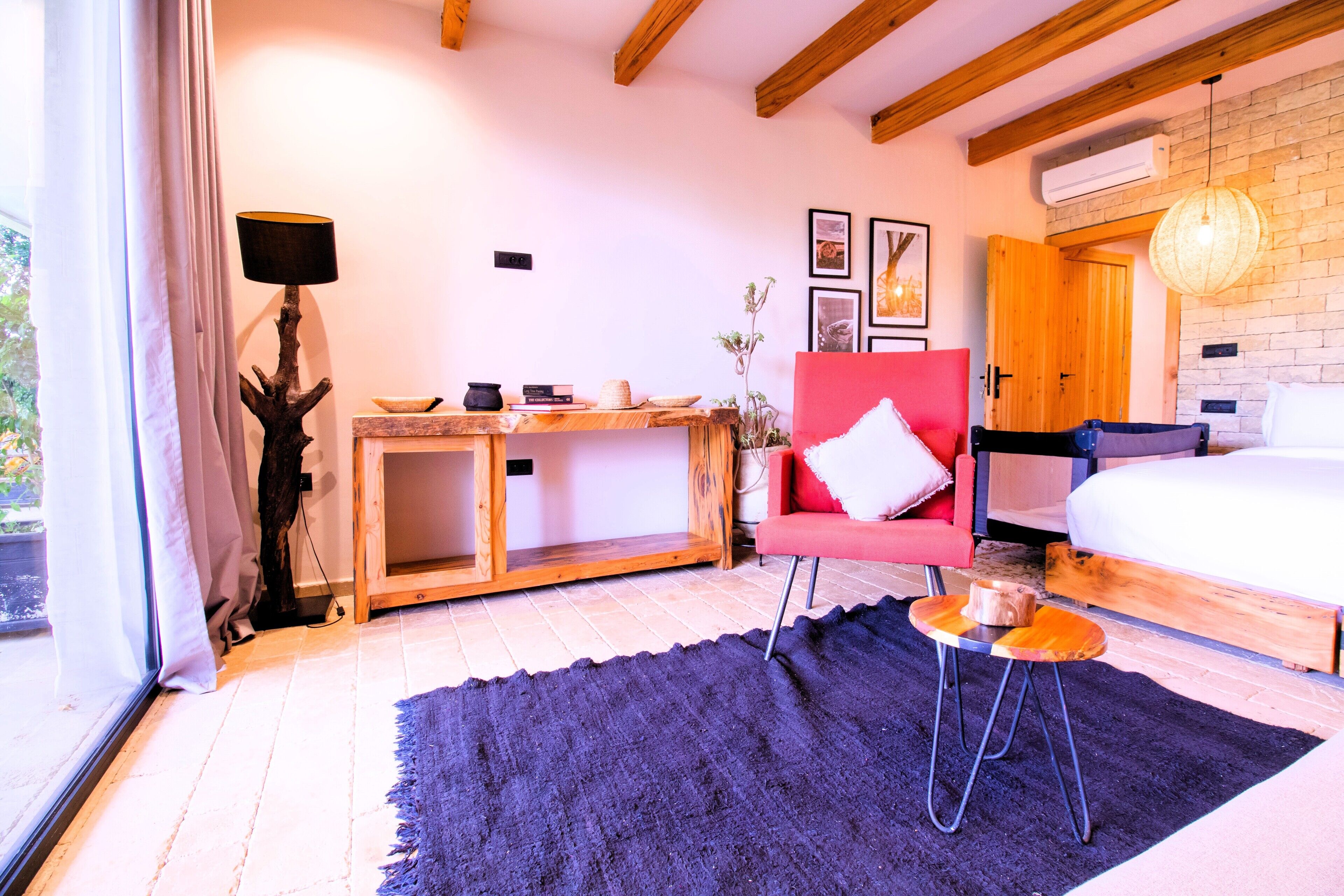  デラックス ルーム | 客室ごとに異なる装飾、デスク、ノートパソコン用作業スペース、アイロン / アイロン台