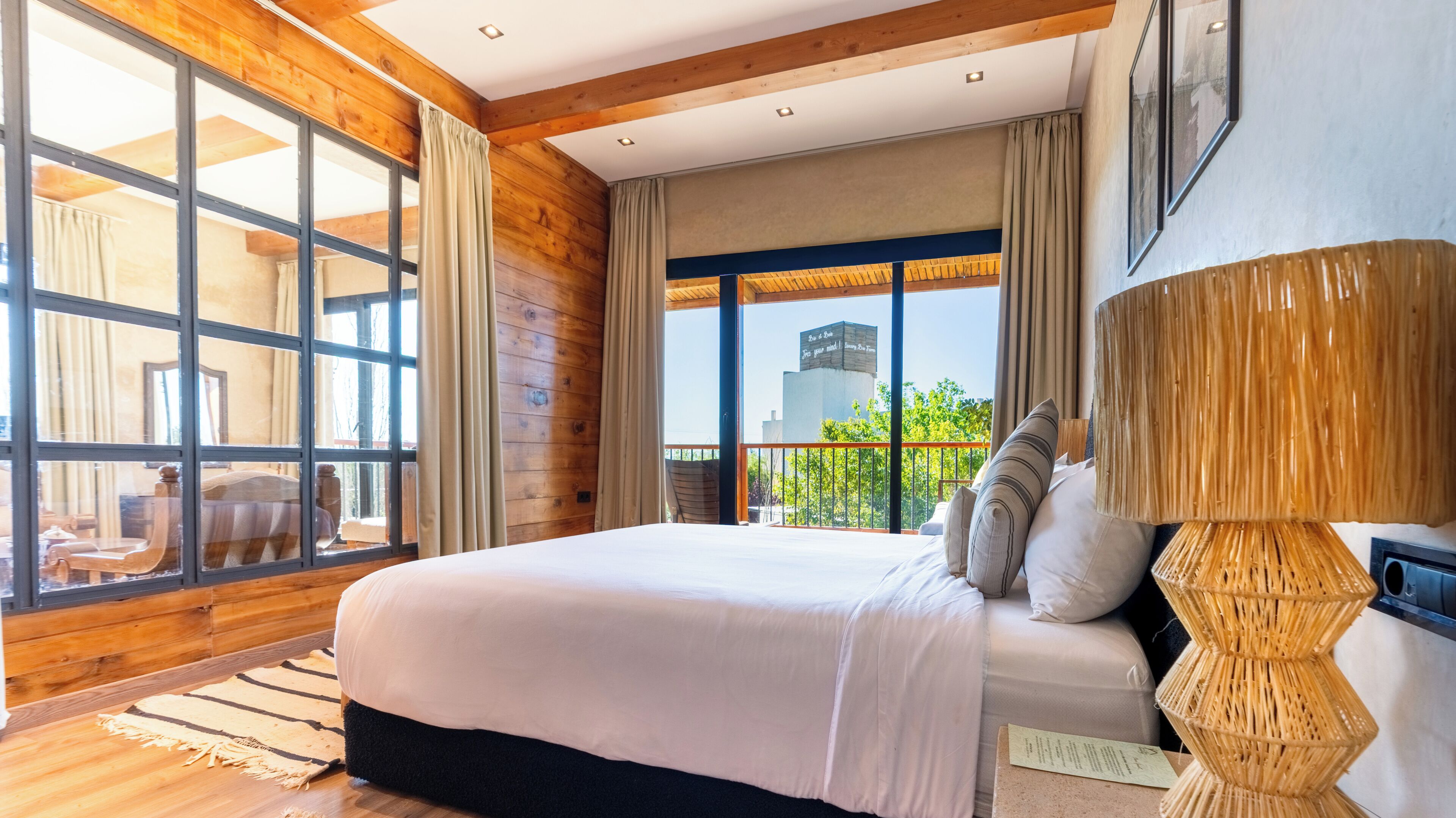 Deluxe Suite | Individually decorated, desk, laptop workspace, iron/ironing board