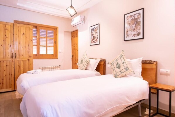 Classic Room | Individually decorated, desk, laptop workspace, iron/ironing board