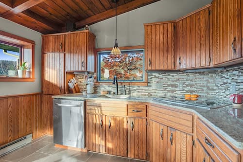 Premium Villa, Mountain View | Private kitchen | Full-size fridge, microwave, oven, stovetop