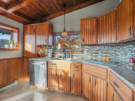 Premium Villa, Mountain View | Private kitchen | Full-size fridge, microwave, oven, stovetop